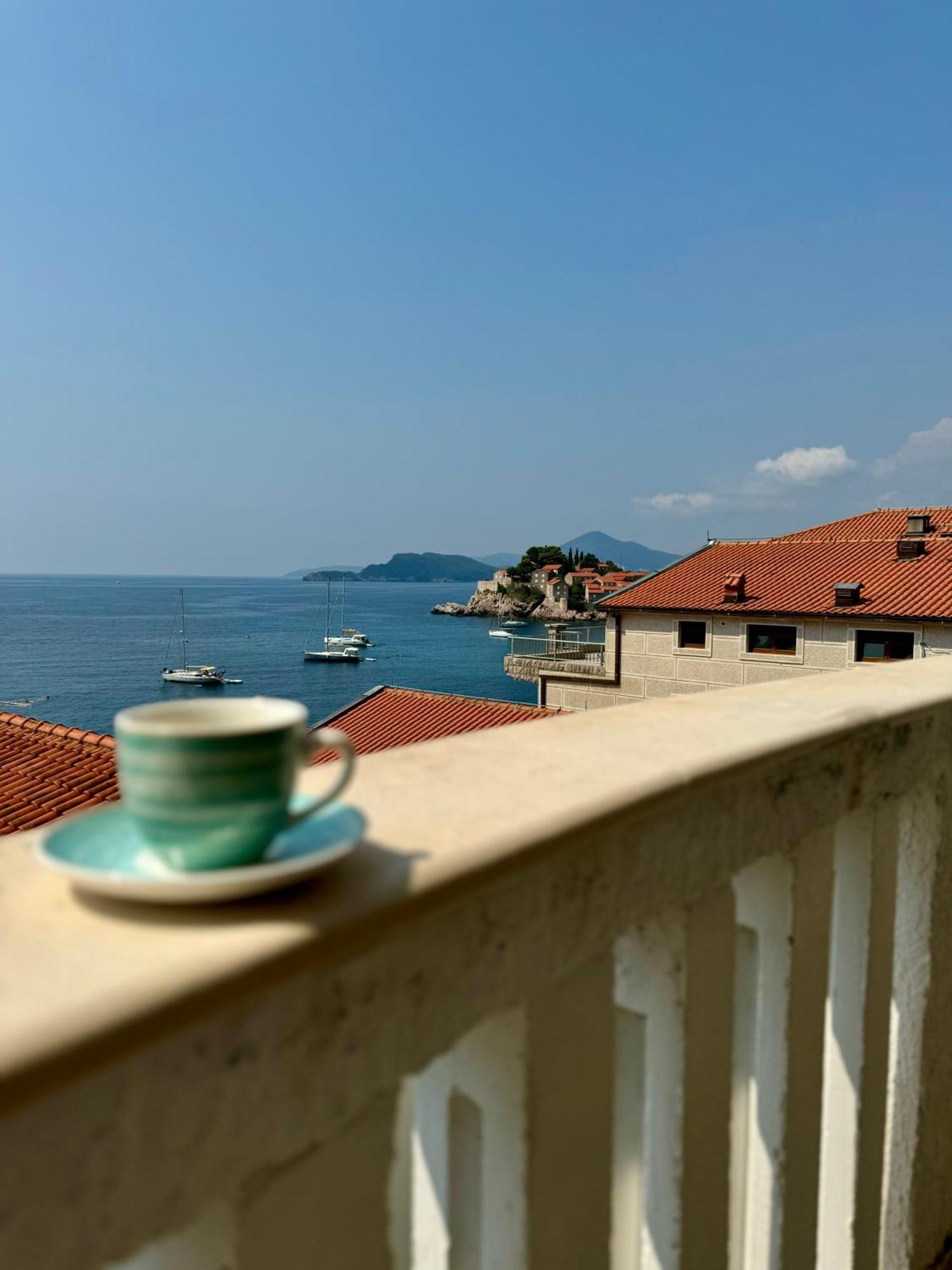 Pine&Sea Beach Retreat Sveti Stefan Ngoại thất bức ảnh