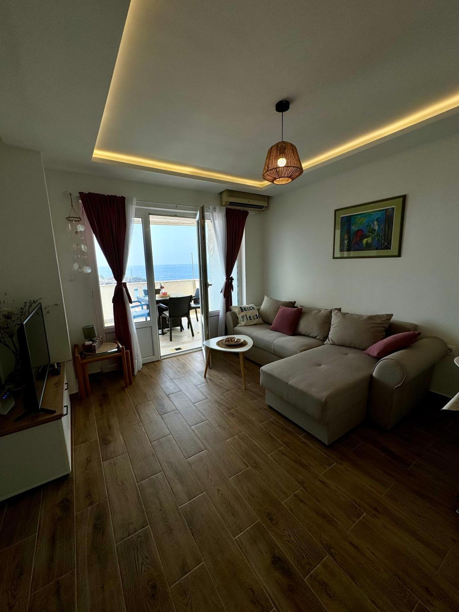 Pine&Sea Beach Retreat Sveti Stefan Ngoại thất bức ảnh