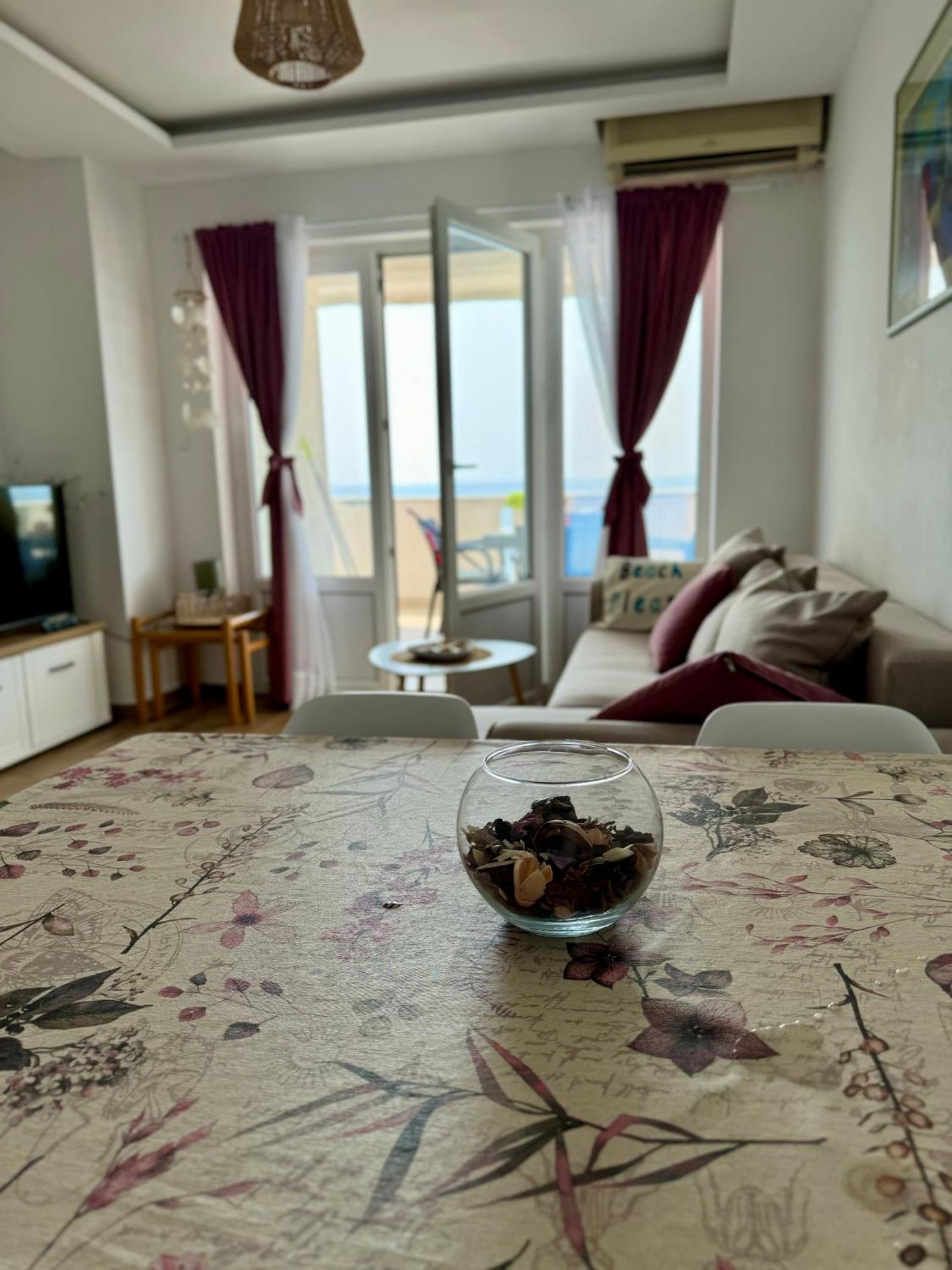 Pine&Sea Beach Retreat Sveti Stefan Ngoại thất bức ảnh